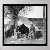 Flydda två slavar sitta i ett tält 1863 affisch