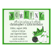 Födelsedagsfest för bowling för Kelly grönt totalt Inbjudningskort