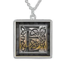 För Monogram"Celtic" för E initiala halsband för s