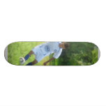Fotbollboll i lek skate board deck