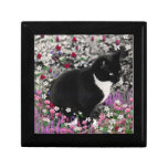 Fräknar i blommor II - svart vitsmokingkatt Presentförpackningar