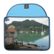 Ge tack till lorden - Psalm136:1 MacBook Pro Sleeve
