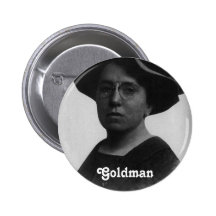 goldmanen knäppas knappar med nål