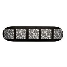 Grått- och vitblommor. Blom- modell Skate Board
