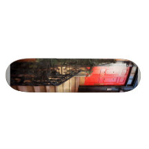 Greenwich byrödbrun sandsten med den röda dörren skateboards
