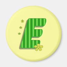 Grön e-monogram magnet för kylskåp
