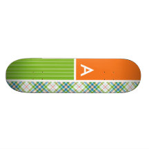 Grönt orange pläd skateboards