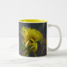 gul blomma två-tonad keramisk mugg