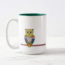 Gullig färgrik uggla på stjärna tänd natt kaffe mugg