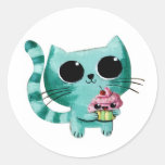 Gullig kattunge med den Kawaii muffinen Runda Klistermärken