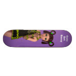 Gullig men Sassy AnimeKawaii flicka med inställnin Skateboards