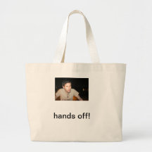 HÄNDER AV SHOPPING BAG SOM BÄRA-ÄR ALL TYGKASSE