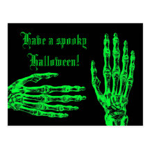 Händer för zombie för Halloween neongrönt Vykort