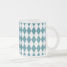 Harlequinkricka och vit kaffe koppar