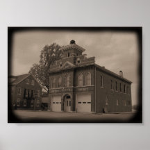 Hermann MO avfyrar finstiltt BW för huset Posters