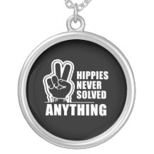 Hippies löste aldrig något (vit) skräddarsydda halsband