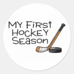 Hockey min första hockeysäsong (pinnen och pucken) runda klistermärken