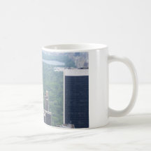 högväxt byggnader kaffe muggar
