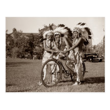 Indianpojkar med cykeln vykort