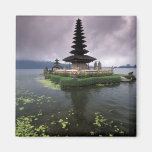 Indonesien Bali, Ulun Danu Temple. Kylskåpsnagnet