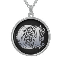 Initial Monogram "silversnöre för C på svart" hals