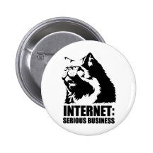 Internet: Allvarlig affär (rolig tshirt för lolcat Knapp