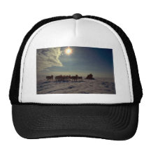 Inuitflickor med deras lag, Pelly fjärd Trucker Keps