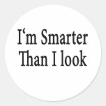 Jag förmiddagen som är mer smart än mig, ser rund klistermärke