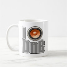JAG LEKER DnB trummar och bas- musikskjortor och u Kaffe Mugg