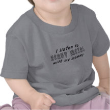 Jag lyssnar till HEAVY METAL med min mammor Tee Shirt
