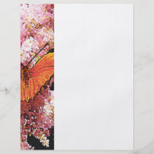 Julia fjäril på rosa blommor flygblad designs