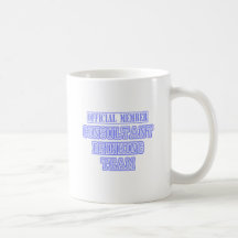 Konsulent som dricker laget kaffe mugg