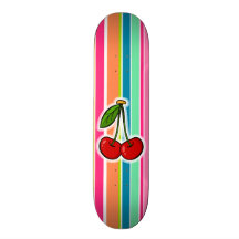 Körsbär med färgrika randar skateboards