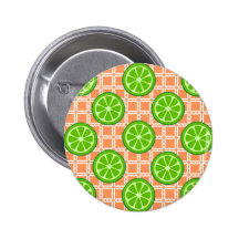 Kvadrerar citrusa limefrukter för ljus sommar på k knapp med nål