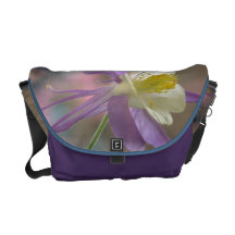 Kvinnablommamessenger bag