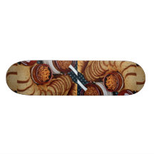 Läckra hemlagade bönor och brunt bröd skate boards