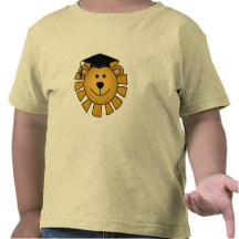 Lejont med studentmössaTshirts och gåvor
