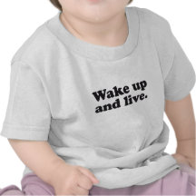 Levande vak som är övre och t-shirt