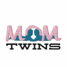 M-O-M av twillingar