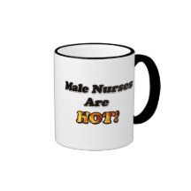 Male sjuksköterskor hoas kaffe koppar