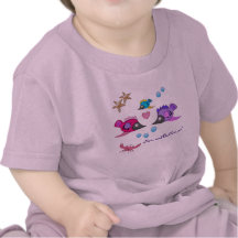 Mamman och pappan älskar dig den gulliga fiskutsla tee shirts
