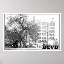 Man under träd på MLK-Blvd i Detroit Posters
