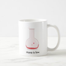 Mana är låg, behöver en påfyllning! kaffe kopp