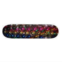 Mardi Gras pryder med pärlor skateboarden