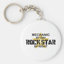 Mekanikerrockstjärna vid natt nyckelringar