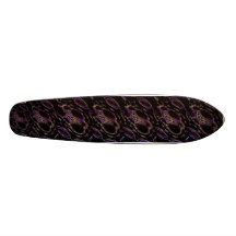 Metallsvarttrycket stiger ombord skateboard deck