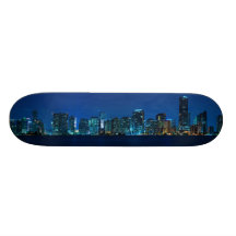 Miami horisont på nattpanoramat - Skateboard