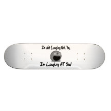 Mig förmiddag som skrattar på dig skate boards