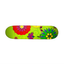 Moderiktigt ljust blom- tryck skateboards