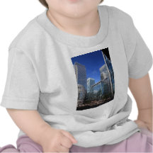 Moderna kontorsbyggnadar t-shirt